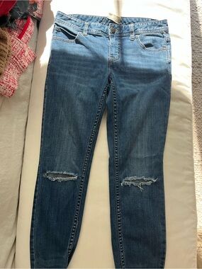 Free People Dark Blue Skinny Jeans with Knee Rips